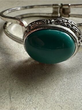Silver-Tone Bracelet with Deep Teal Oval Stone